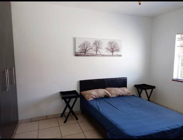 2 BEDROOM APARTMENT RENTED IN HUMEWOOD